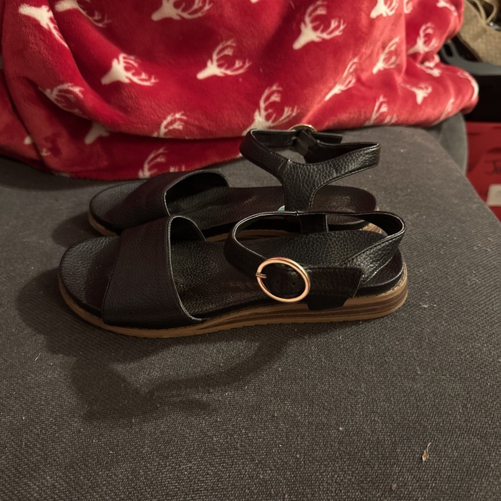 Flexsteps Sandals For Women Black Size 7.5